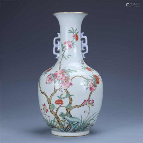 Qing Daoguang famille rose with gold pomegranate pattern amphora