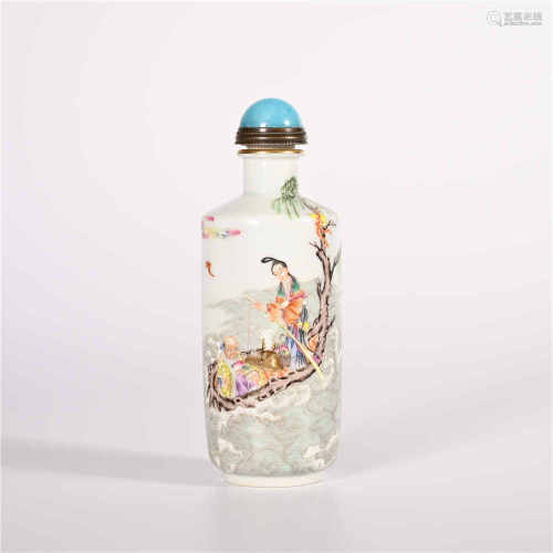 Qianlong famille rose snuff bottle