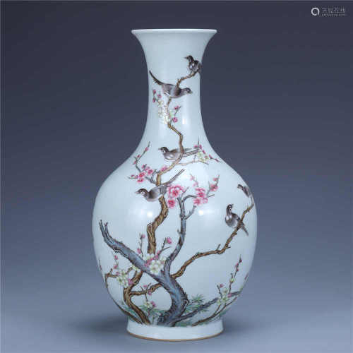 Qing Daoguang famille rose flower and bird decoration vase
