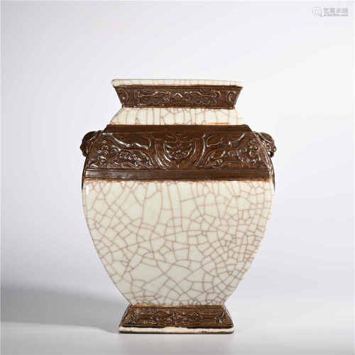Qianlong double ear vase