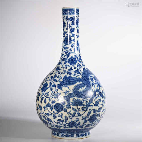 Yongzheng blue and white gall bottle