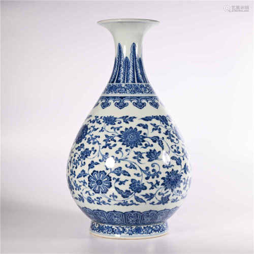 Qianlong blue and white jade pot spring