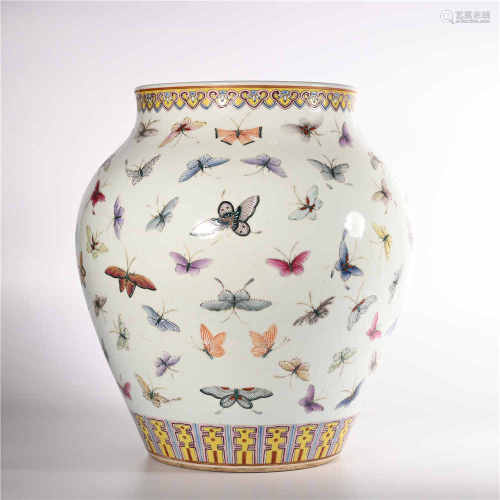Guangxu Pastel Wan Butterfly Jar