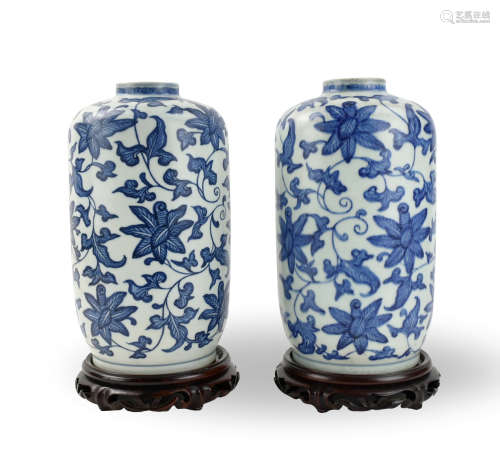 Pair of Chinese Blue & White Vase,Yongzheng Mark