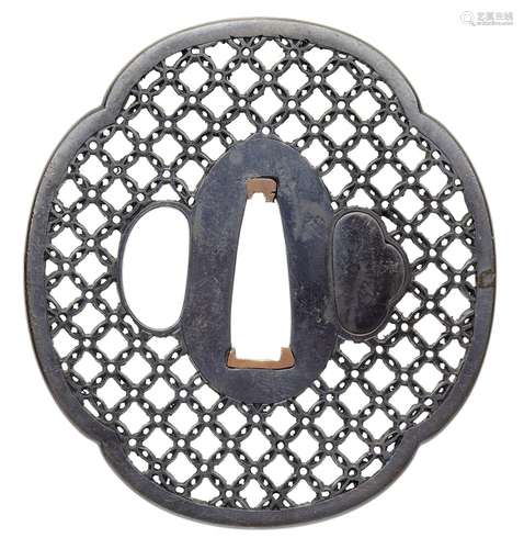 Tsuba. Shibuichi. 18./19. Jh.