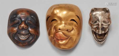 Drei Masken-Netsuke. 19. Jh.