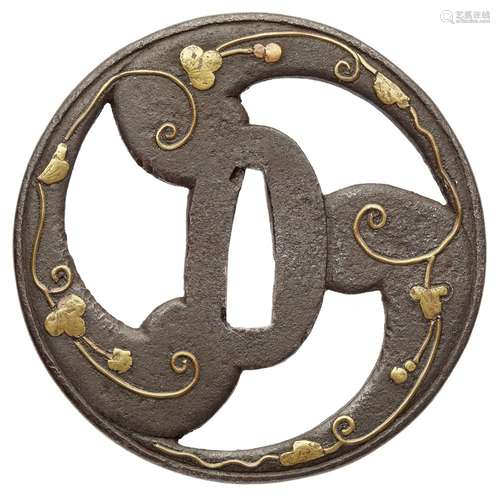 Tsuba. Eisen. Heianjô-Arbeit. Um 1600