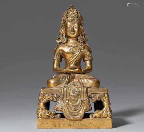 Buddha Amitayus. Feuervergoldete Bronze. Qianlong-Periode, inschriftlich datiert 1770