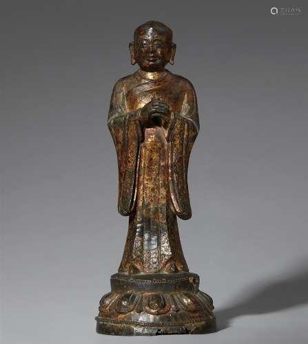 Luohan Ananda. Bronze mit vergoldeter Lackfassung. Ming-Zeit