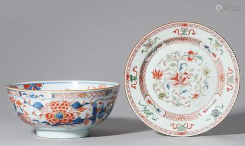 Chinesische Imari-Schale und Teller. Kangxi-Periode (1661-1722)