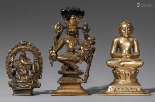 Drei kleine Figuren. Gelbguss. Zentral-Indien. 17./20. Jh.