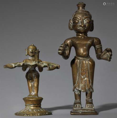 Öllampe und eine Figur. Gelbguss. Ost-Indien, Bengalen/Orissa. 19./20. Jh.