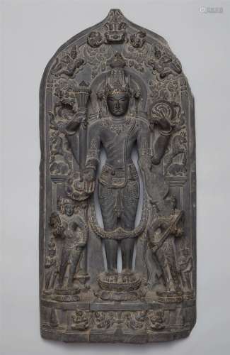 Stele des Vishnu. Schwarzer Stein. Nordost-Indien, Bengalen. Pala-Zeit, 12. Jh.