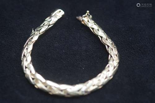 14ct Gold bracelet. Total weight 13.4g Length 20 c