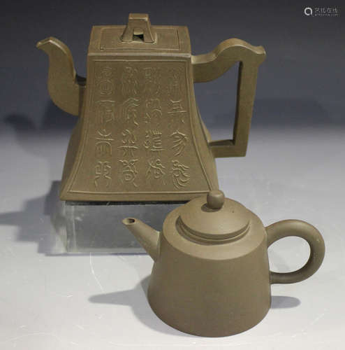 A Chinese Yixing stoneware teapot and cover, 20th century, of rectangular bell form, one side