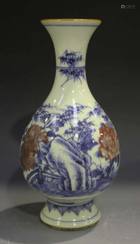 A Chinese underglaze blue and red decorated vase, Transitional style but probably 20th century,