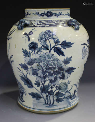 A Chinese blue and white porcelain vase, late Qing dynasty, the baluster body painted with lotus,