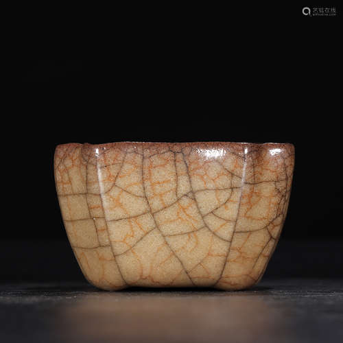 Chinese Crackle Glazed Porcelain Bowl