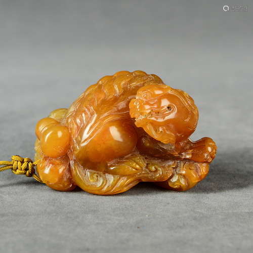 Chinese Yellow Soapstone Carved Toggle