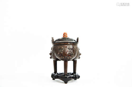 Chinese Chenxiang Wood Tripod Censer