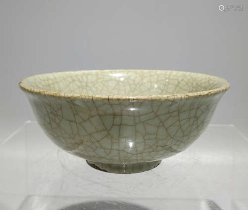 Chinese Ge Type Porcelain Bowl