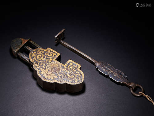 铁鋄金如意锁 明代 西藏