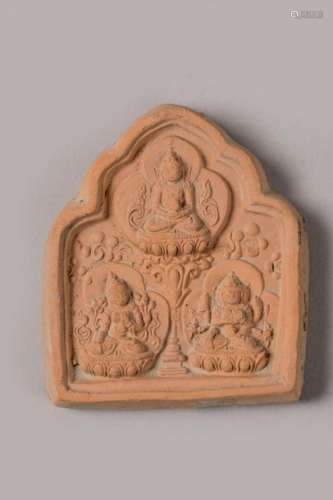 CHINE/TIBET. « Tsatsa » ancienne plaque votive bo…