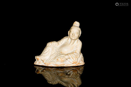 Chinese Ding Yao Porcelain Figurine