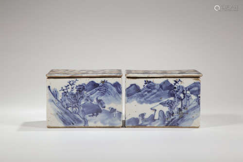 Chinese Blue White Cover Box, Pair