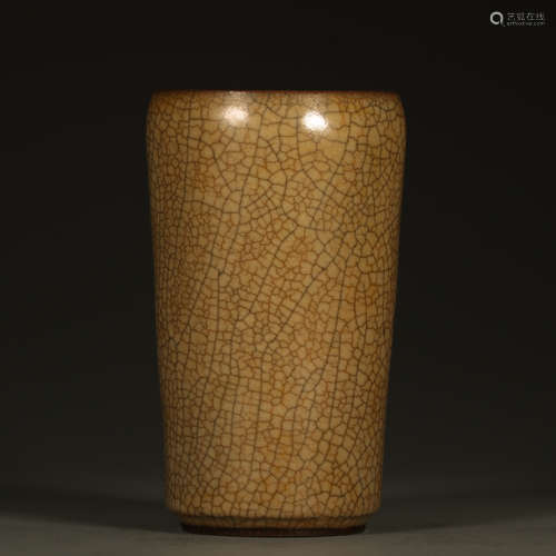 Chinese Crackle Glazed Porcelain Vase