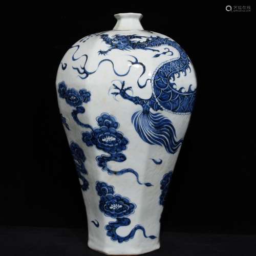 A Chinese Porcelain Blue&White Meiping Vase