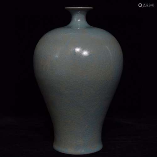 A Chinese Ru Kiln Porcelain Meiping Vase