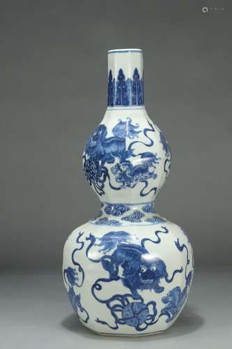 A Chinese Porcelain Blue&White Gourd Vase With Marking