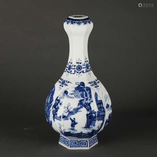 A Chinese Porcelain Blue&White Vase