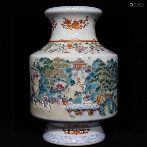 A Chinese Porcelain Famille Rose Vase