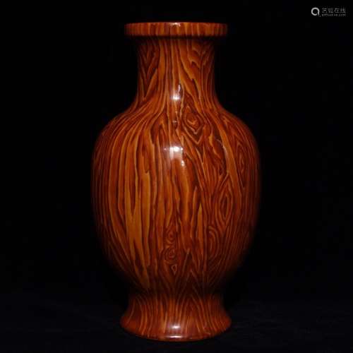 A Chinese Porcelain Wood-Pattern Glazed Vase