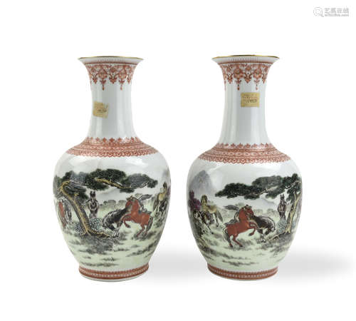 Pair of Chinese Famille Rose Vase,1950s.