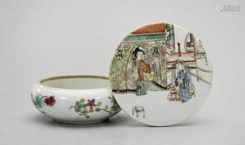 Chinese Enameled Porcelain Covered Box