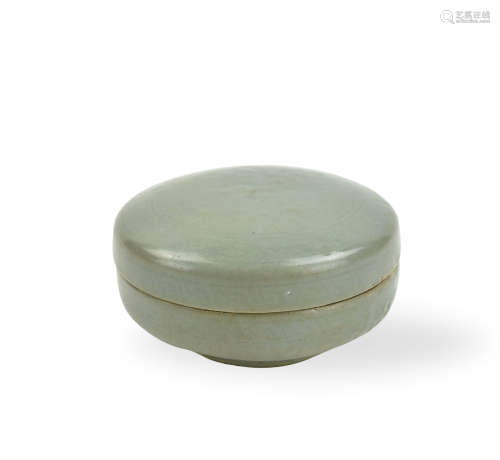 Korean Celadon Porcelain Box & Cover, 14-15th C.