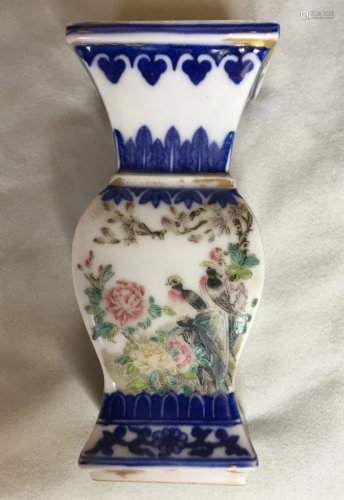 An Old Vase w/Famille Rose on W/B Porcelain in Square