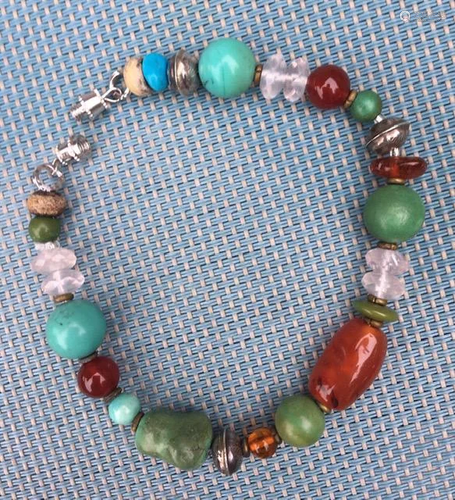 Bracelet in Multiple gems