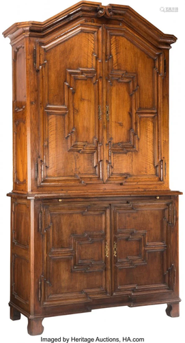 63166: A Continental Oak Linen Press, late 18th-early 1