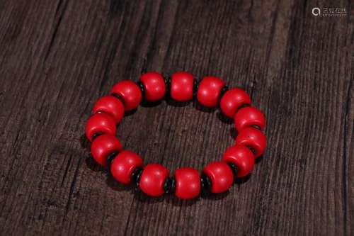 A Sherpa Glass Bead Bracelet