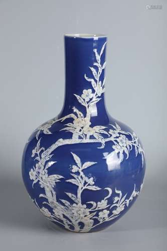 A Porcelain Blue Glazed Bottle Vase