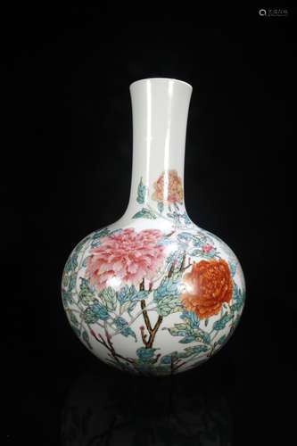 A Porcelain Enameled Bottle Vase With Mark