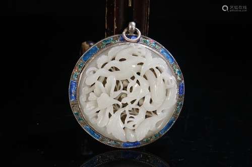 A Tibetan Silver Enameling Blue Pendant