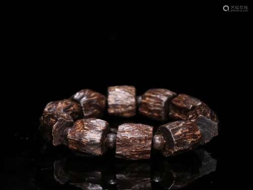 An Agarwood Bracelet