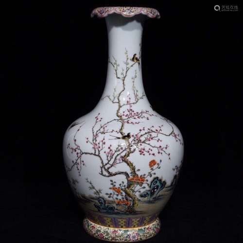 A Porcelain Famille Rose Floral&Bird Vase