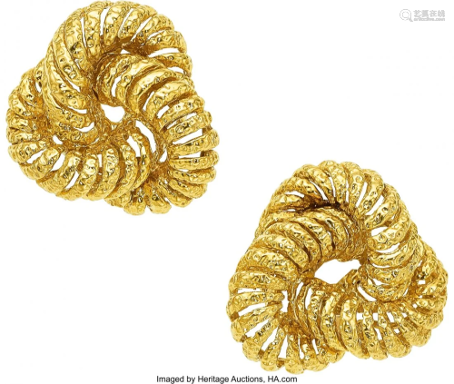 55027: Gold Earrings, Van Cleef & Arpels The 18k gold