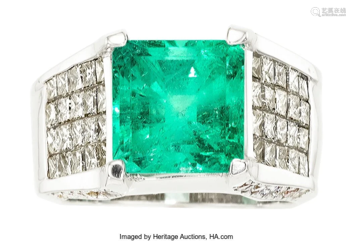 55341: Colombian Emerald, Diamond, White Gold Ring Th
